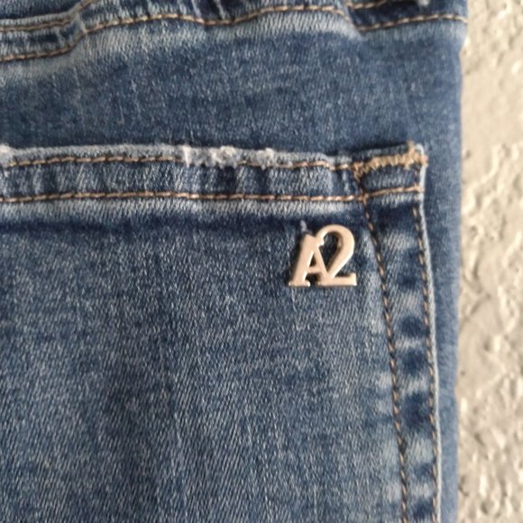 A2 Jean Shorts Distressed Denim Shorts Size S - Picture 5 of 6